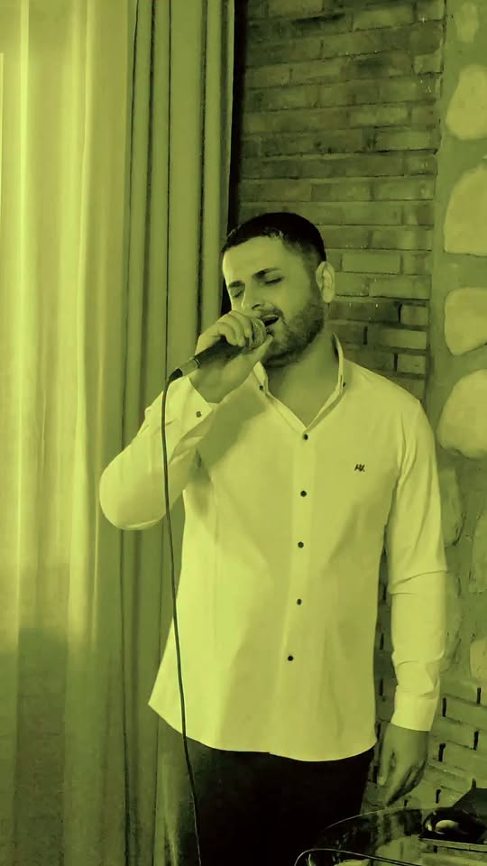 Avtomobil