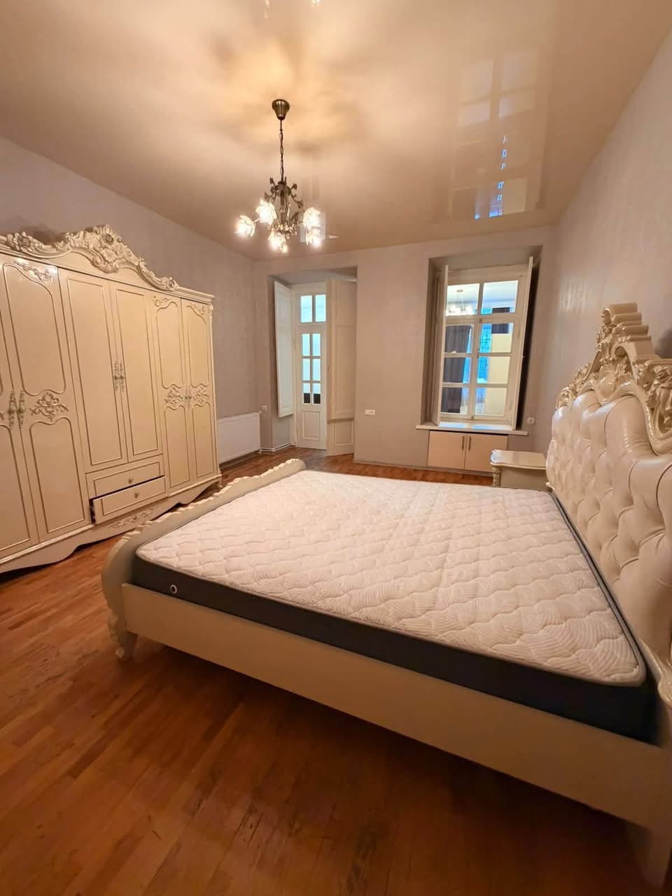Продается в Чугуретской районе на улице Клдиашвили 3-комнатная - 88,000$