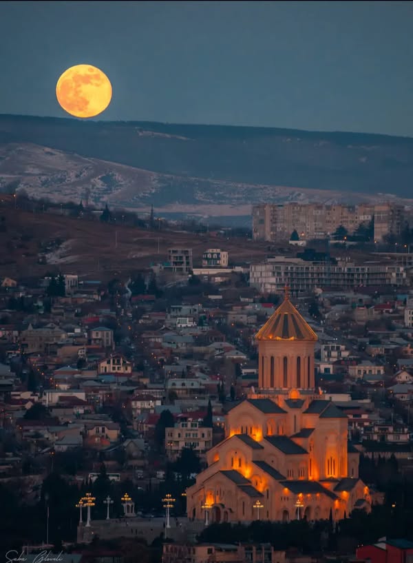Makes giypsy card works also in malia, Tbilisi