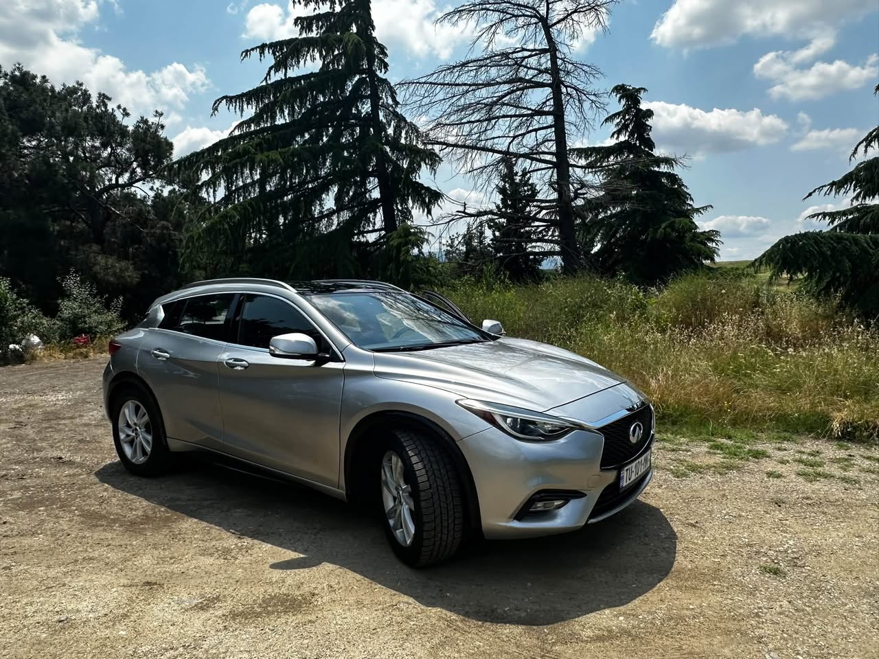 Infinity QX30 2017 — 10,000$