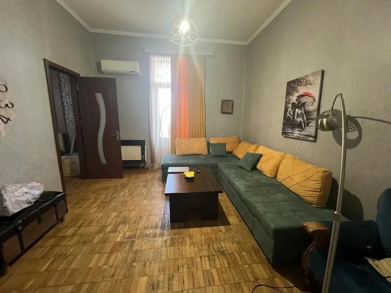 Վաճառվում է 3 սենյականոց բնակարան, Թբիլիսի — $110,000