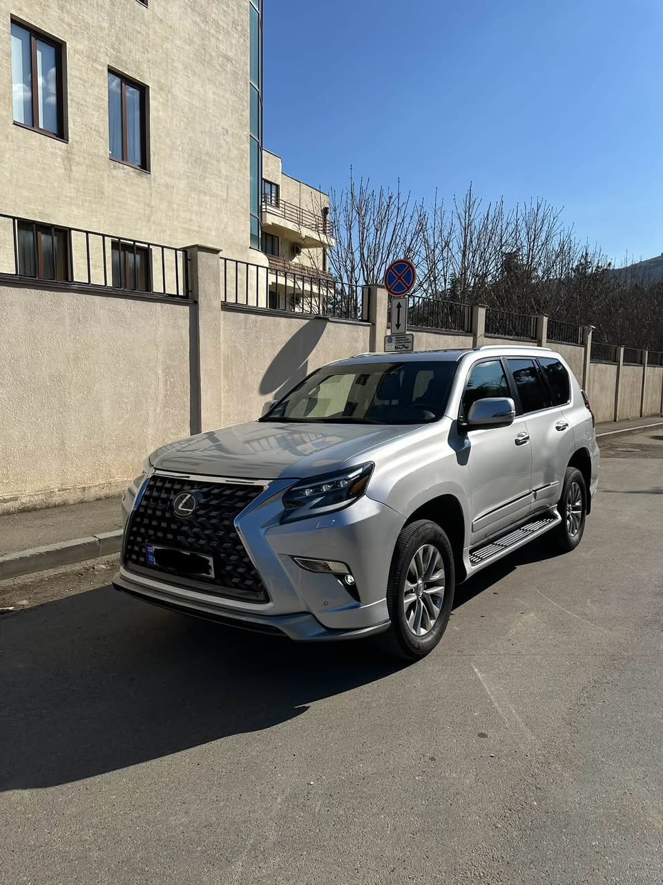 Lexus GX Luxury 2016, 80 000 miles
