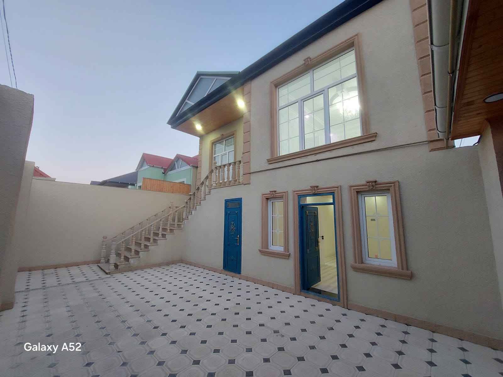 8 otaqlı 2 mərtəbəli həyət evi, Hövsan