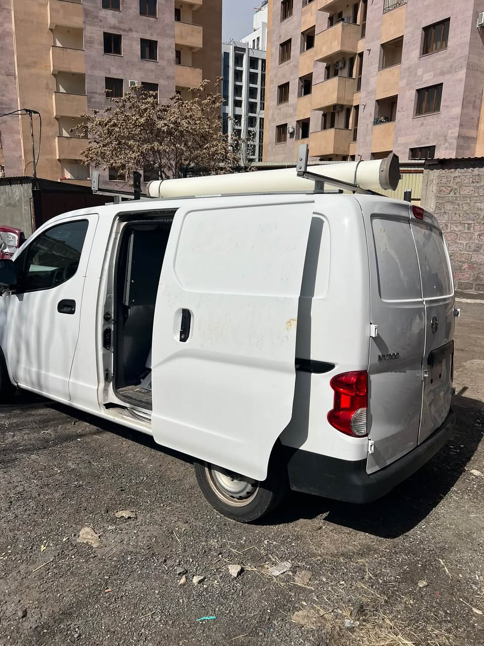 Nissan NV200