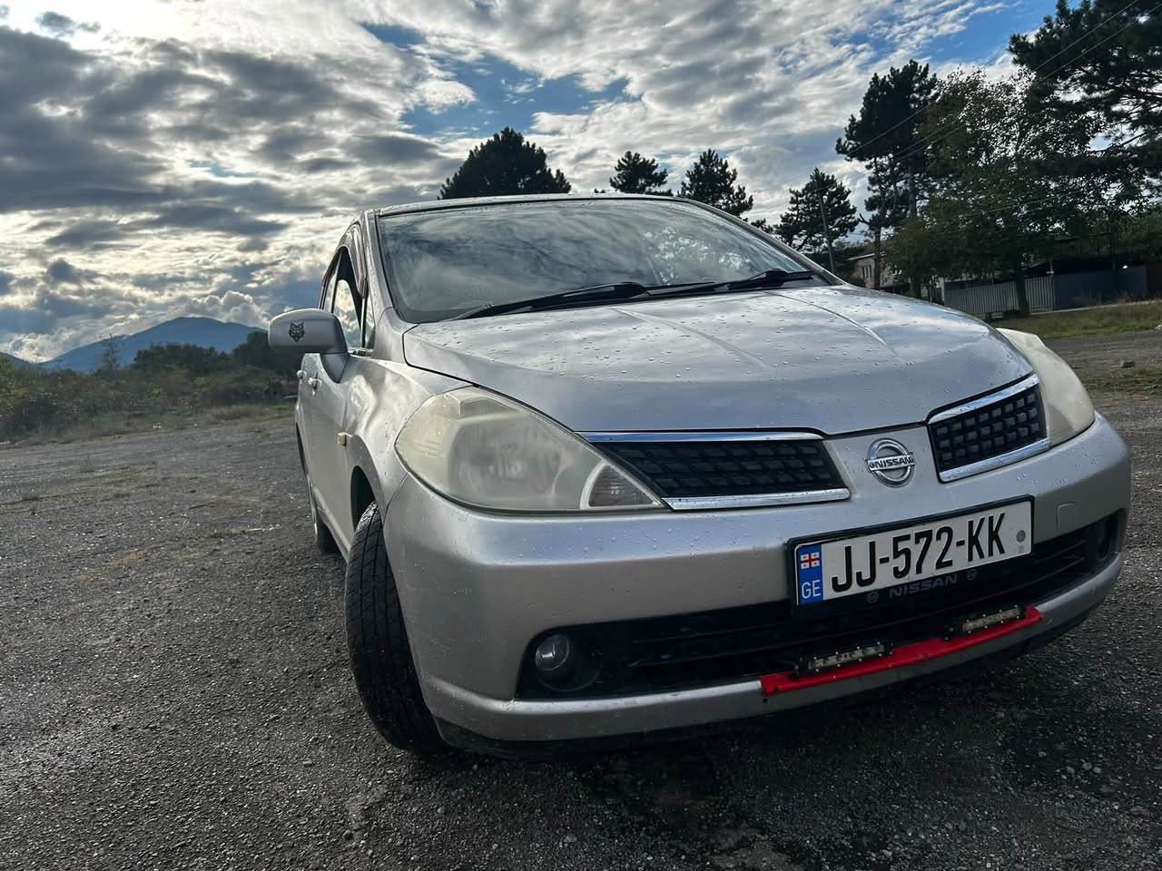 Nissan Tiida 2005