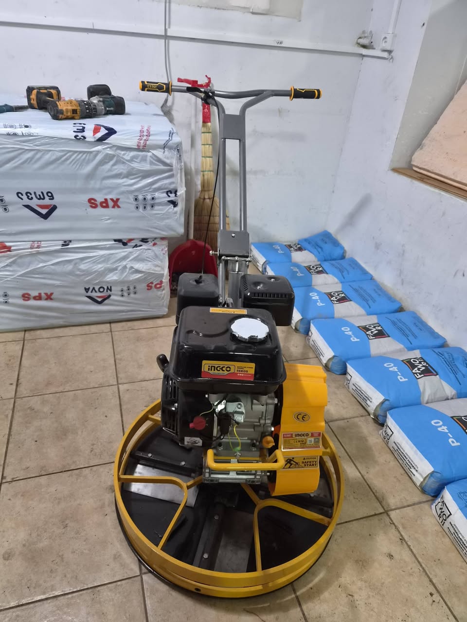 Günlük Bitoni çakma delici vinç kiralama ücreti — 150₾