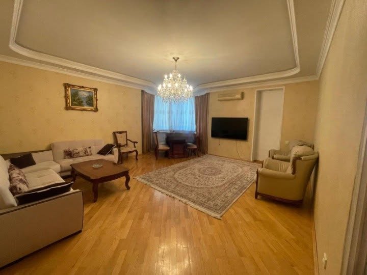 3 ოთახიანი ბინა იყიდება, ბაქო — 300,000 ₼