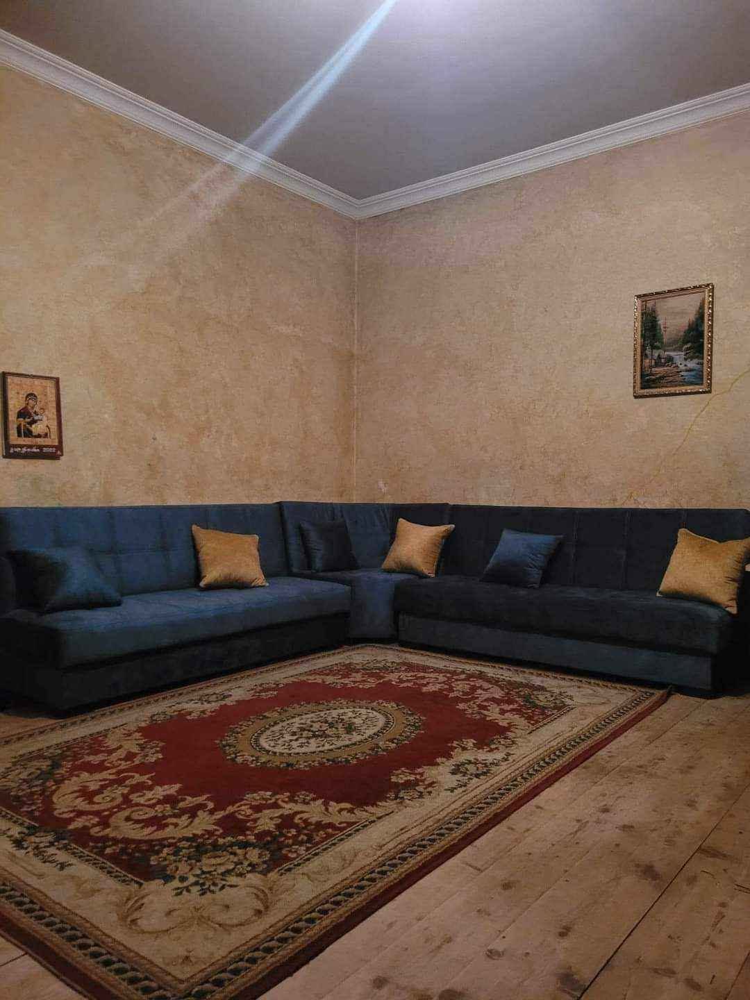 Böyük ölçülü künc divanı ölçüsü 380m/190 — 1,000₾