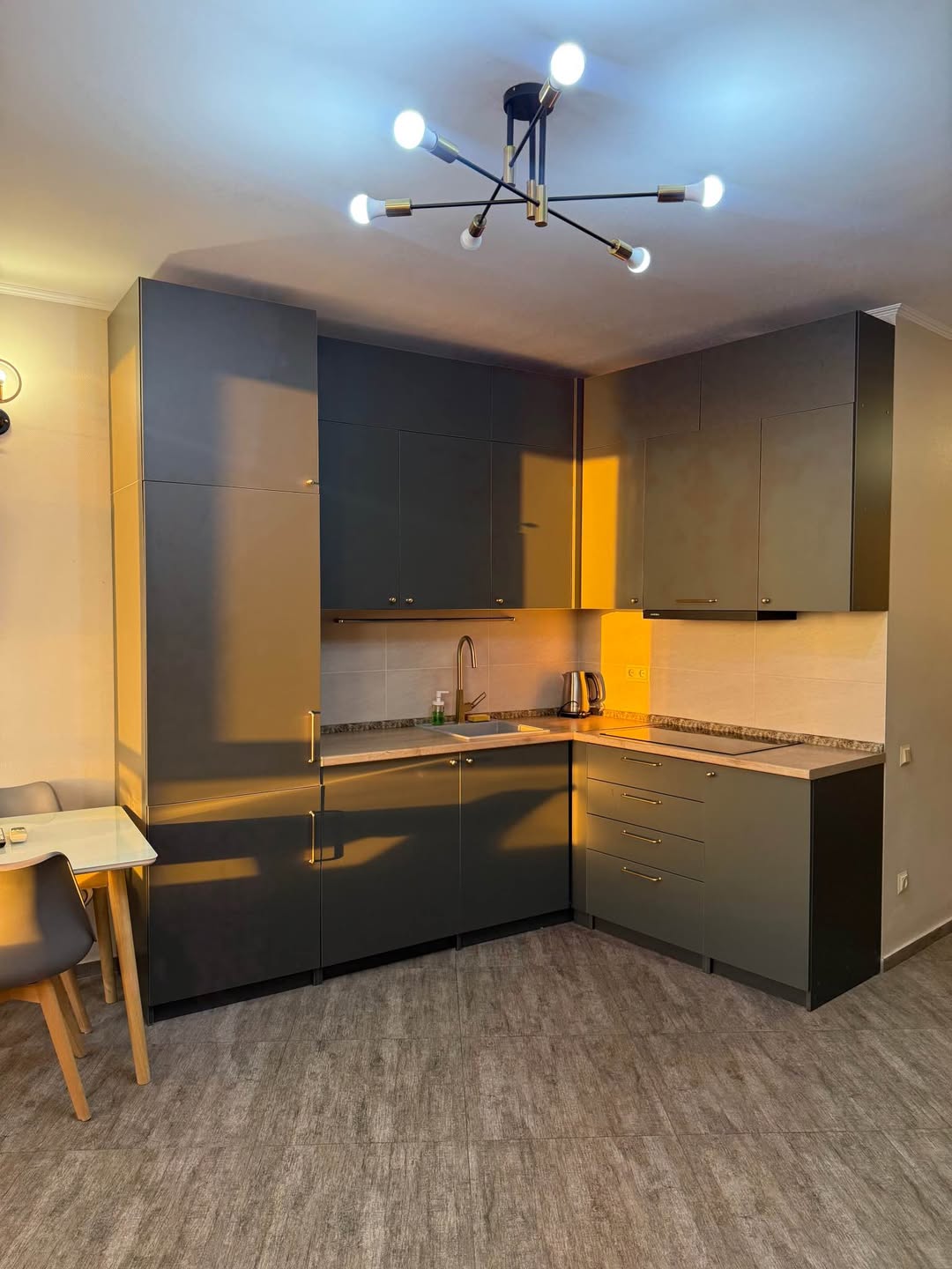 Меблированная квартира, 14 этаж, вид на море