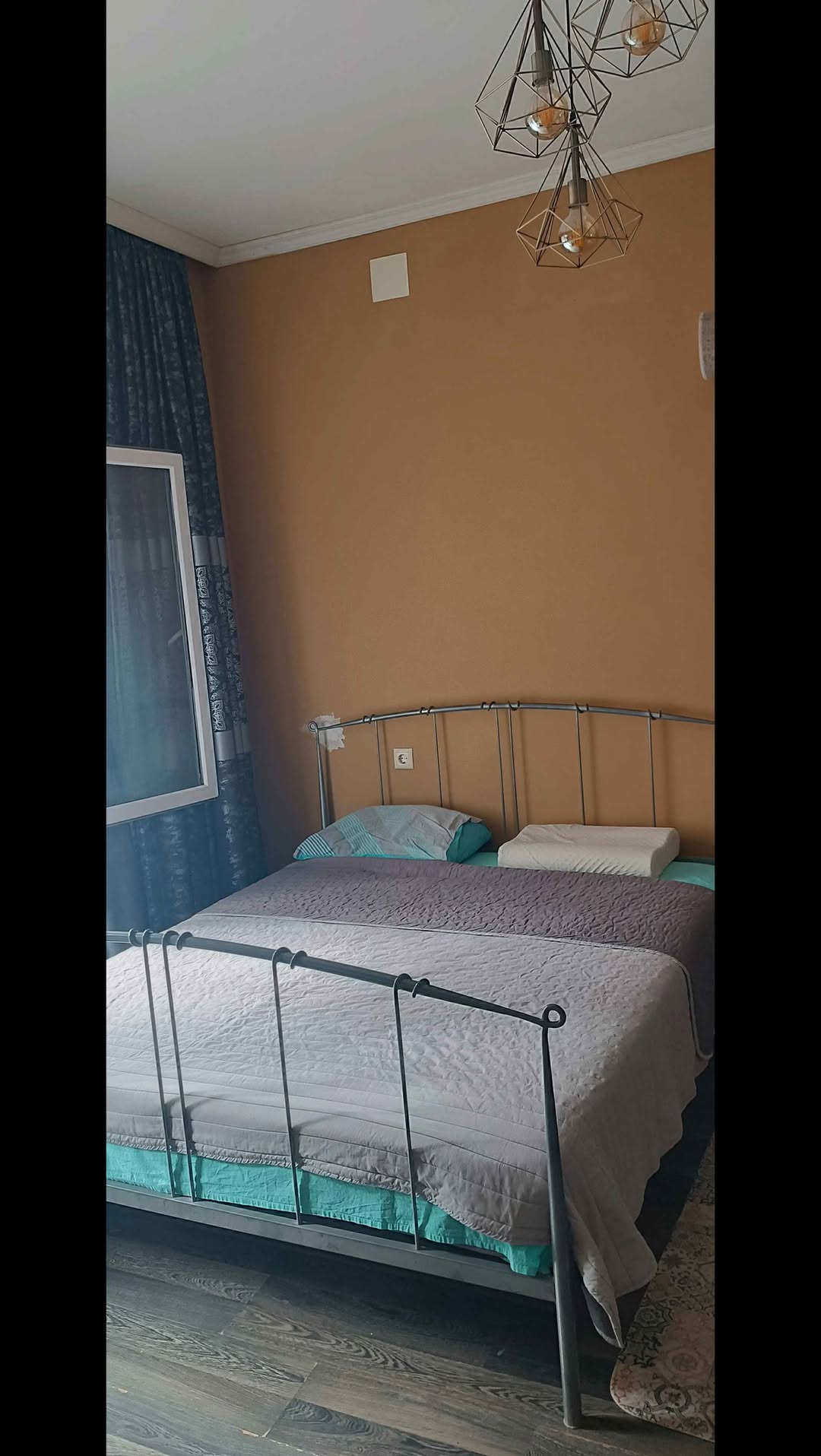 Iron solid bed with mattress size 160×200 for sale
