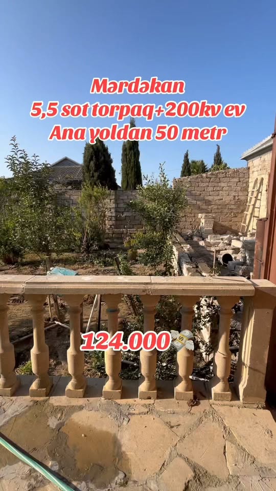 Mərdəkan 5,5 sot torpaq, 200 kv ev