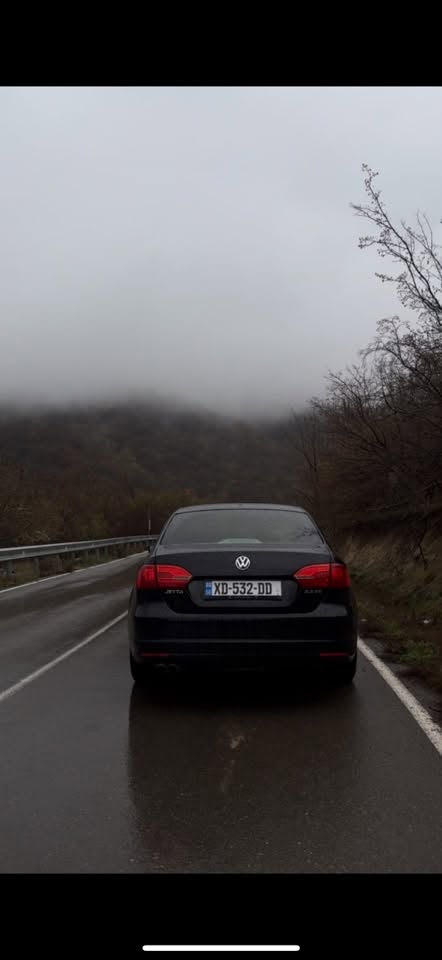 🚗 იყიდება Volkswagen Jetta — 2012