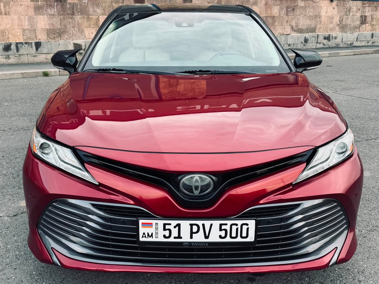 2018 Toyota Camry XLE, փոխանակում