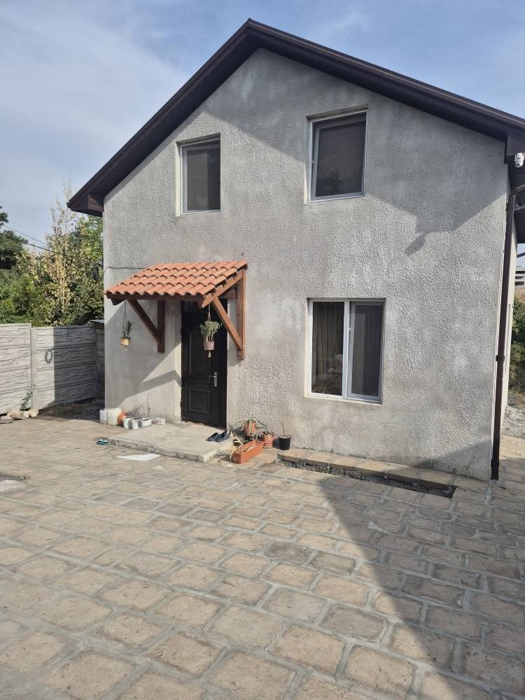 სახლი / ვილა 2025