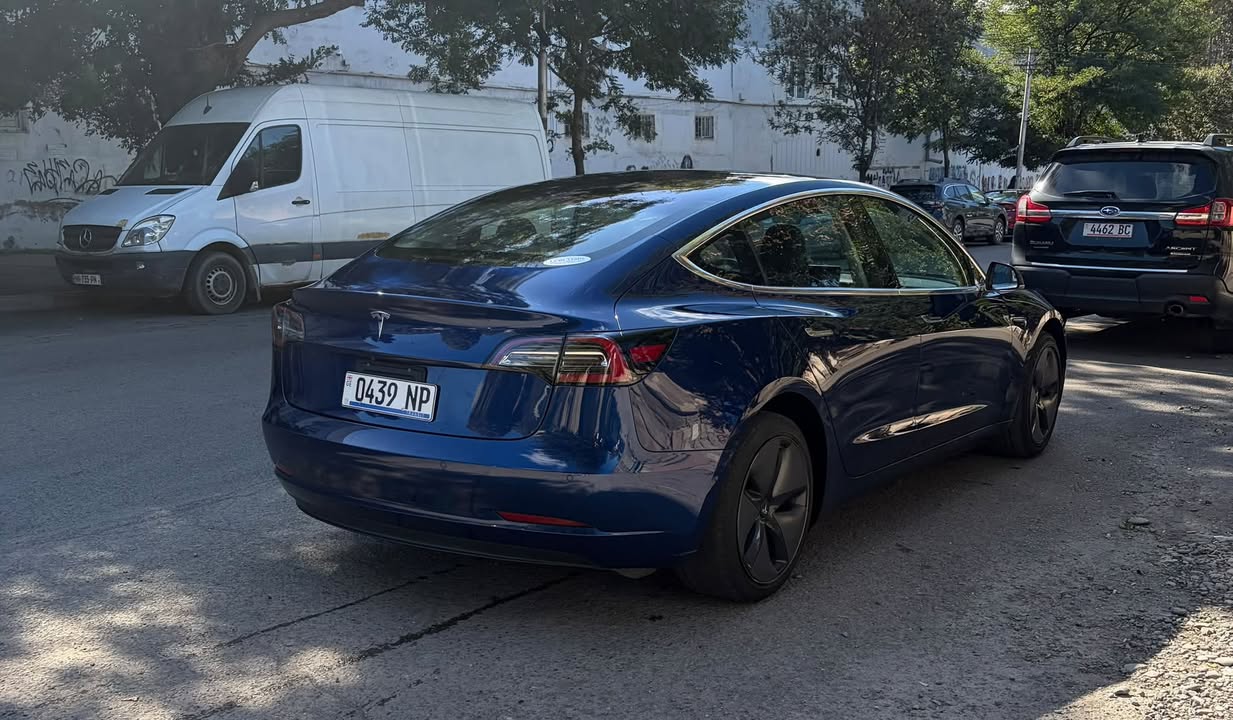 Tesla Model 3 2018