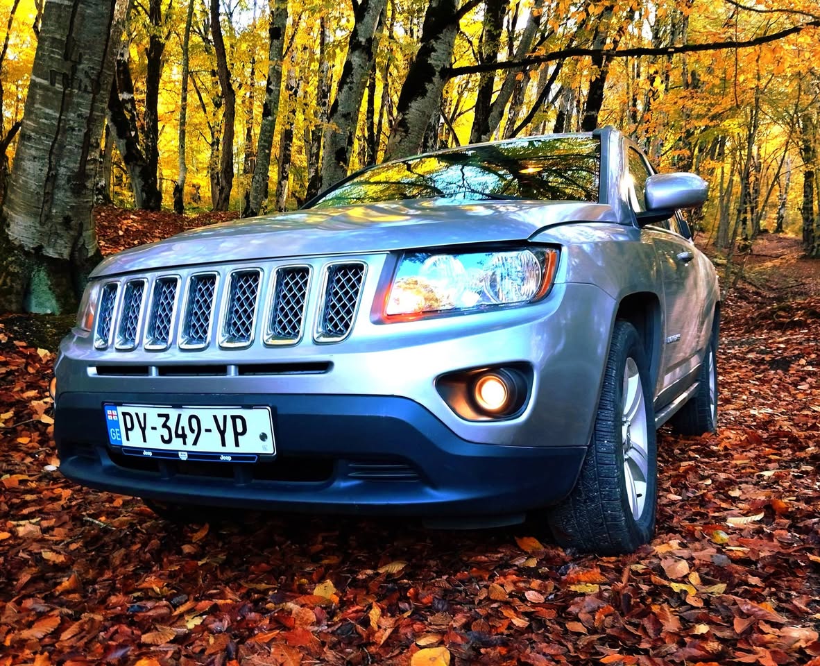 იყიდება 5300$ Jeep Compass 2004წ. 2.4