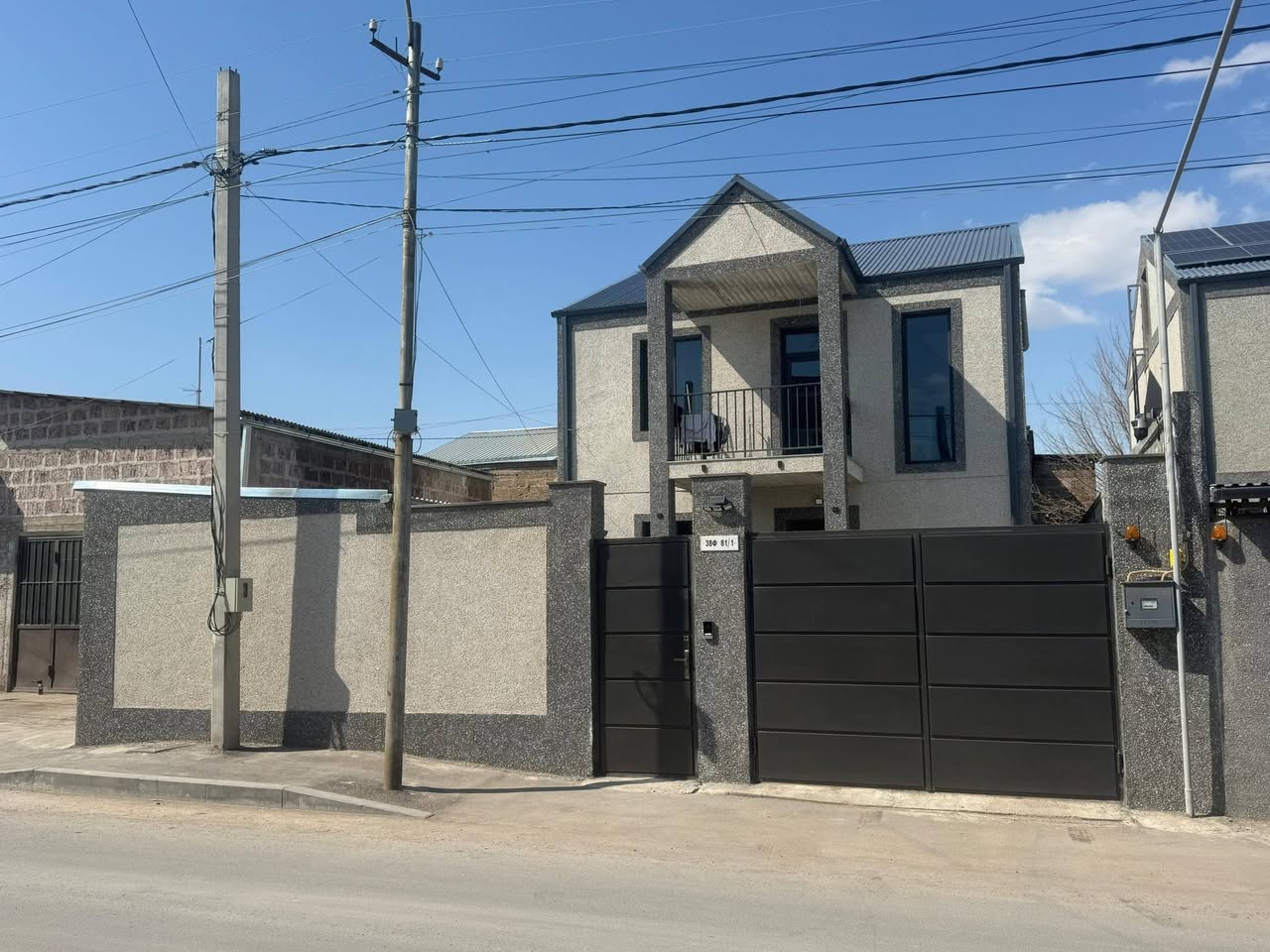 Երկհարկանի առանձնատուն, 144 մ², Զովունի