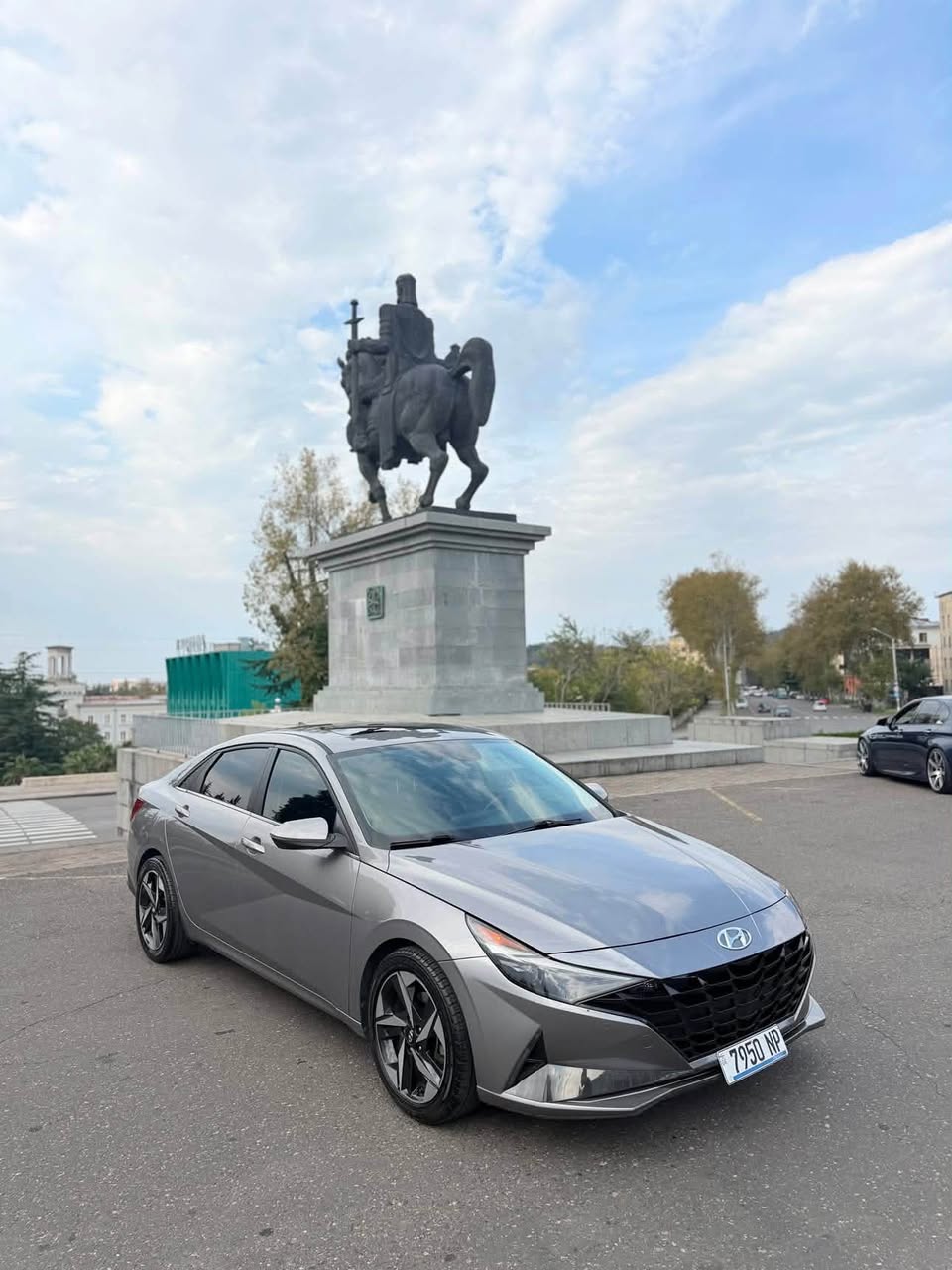 Hyundai Elantra 2022 — 12,600$