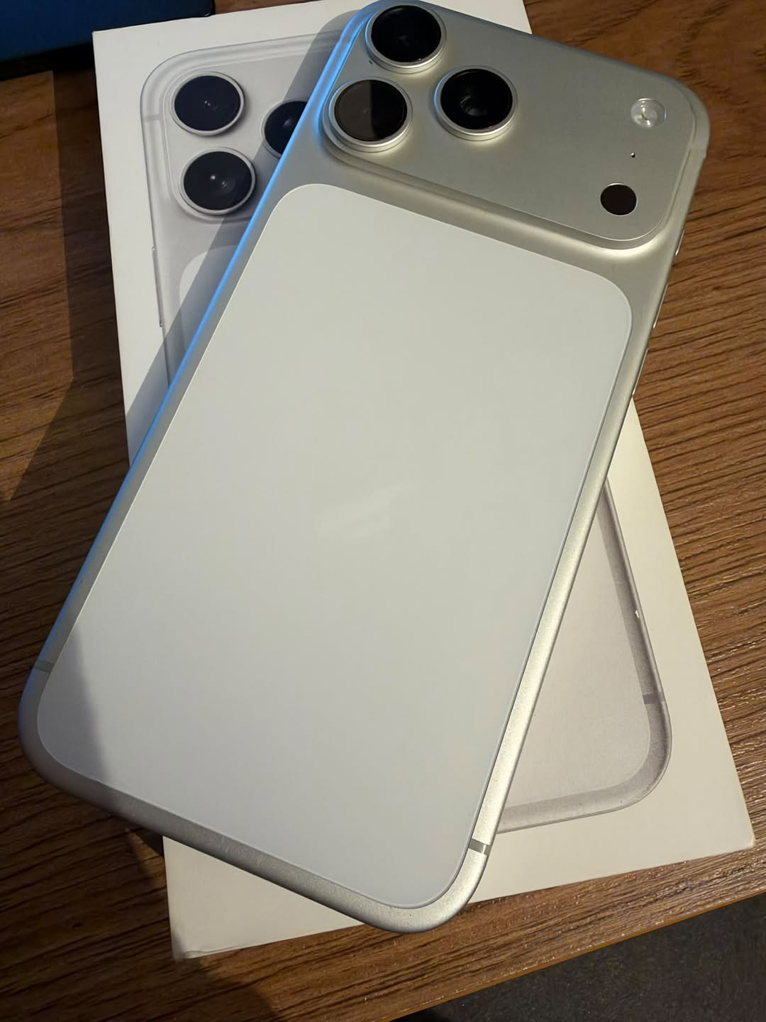 iPhone 17 Pro Max, ბატარეა 100%