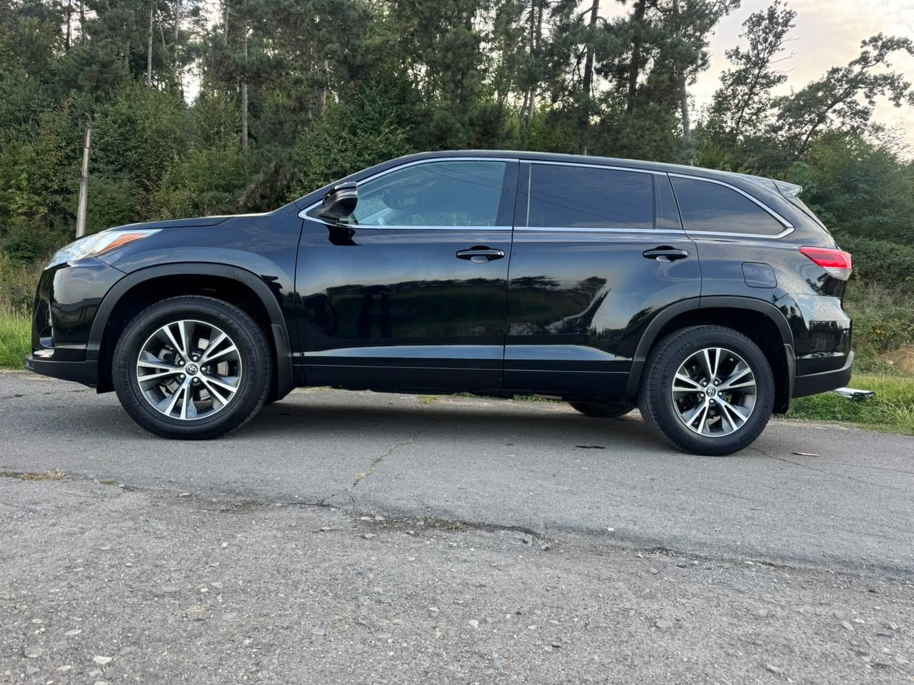 2017 model Highlanderi 170000km -- 13,500$ fiyatına satışta