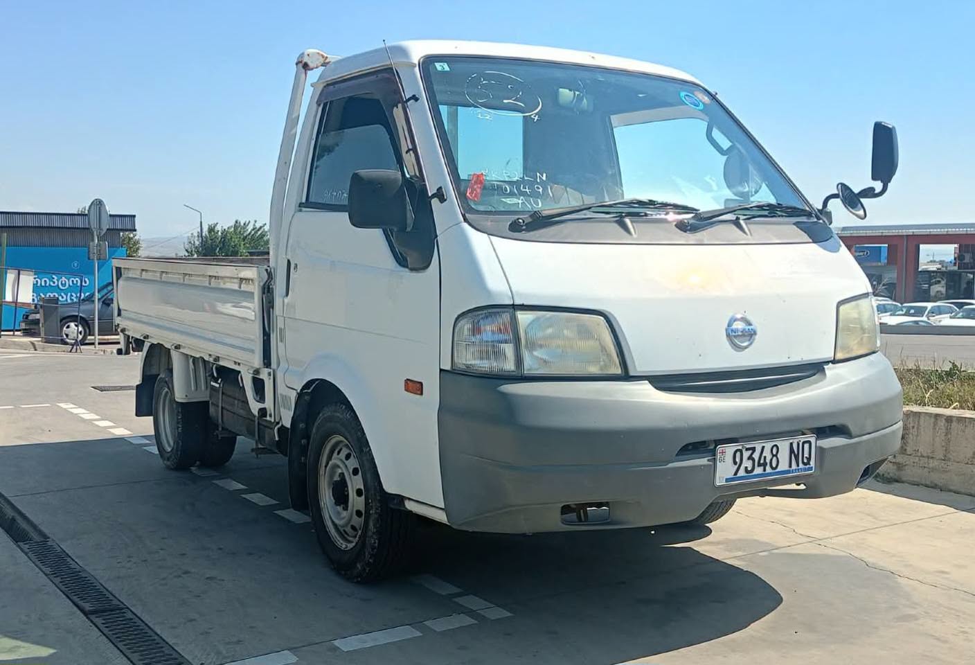Satılır Nissan Vaneti 2013-cü il 1.8 benzin - 7,500$