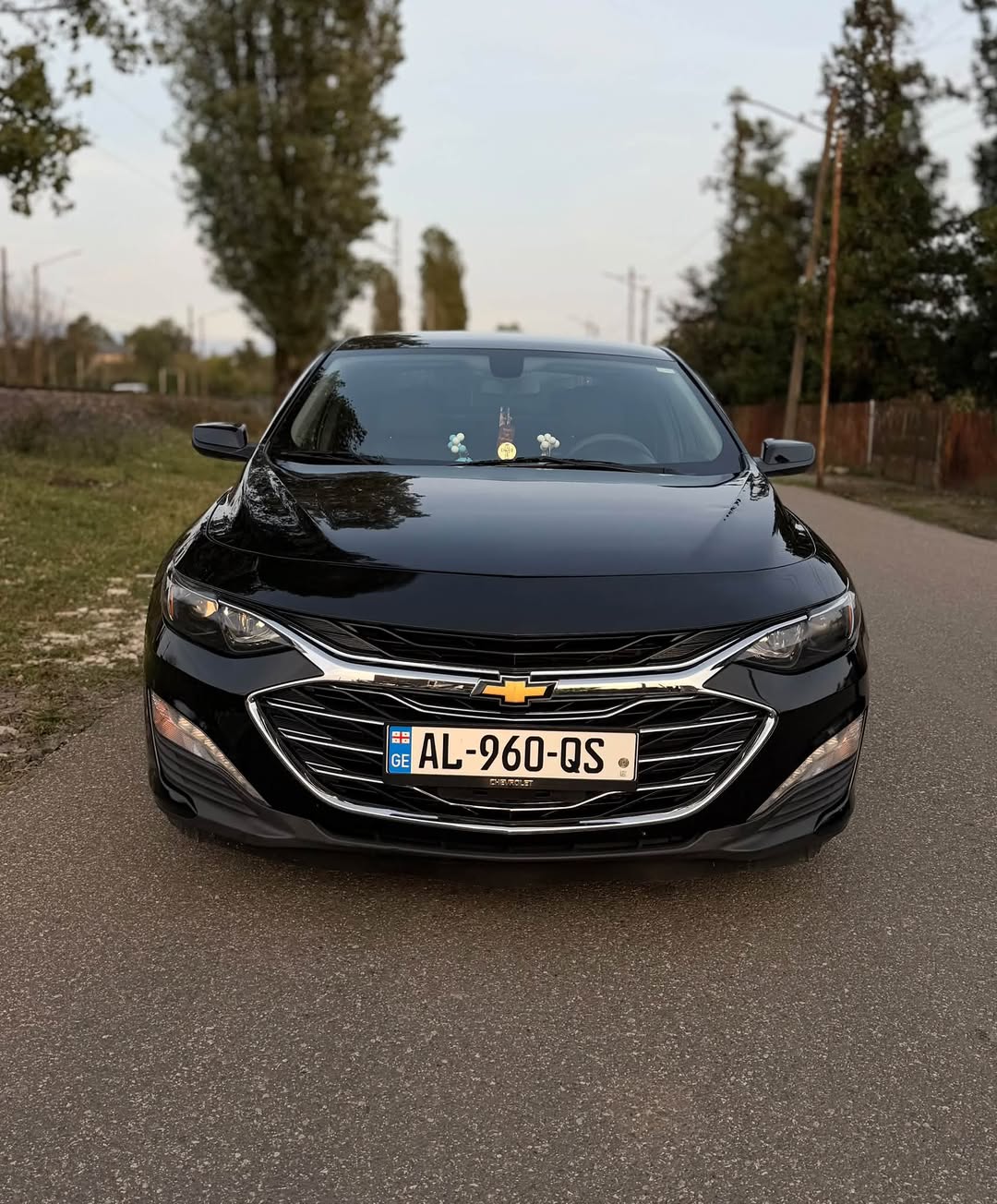 იყიდება Chevrolet Malibu 2018წლიანი ავტომობილი არის