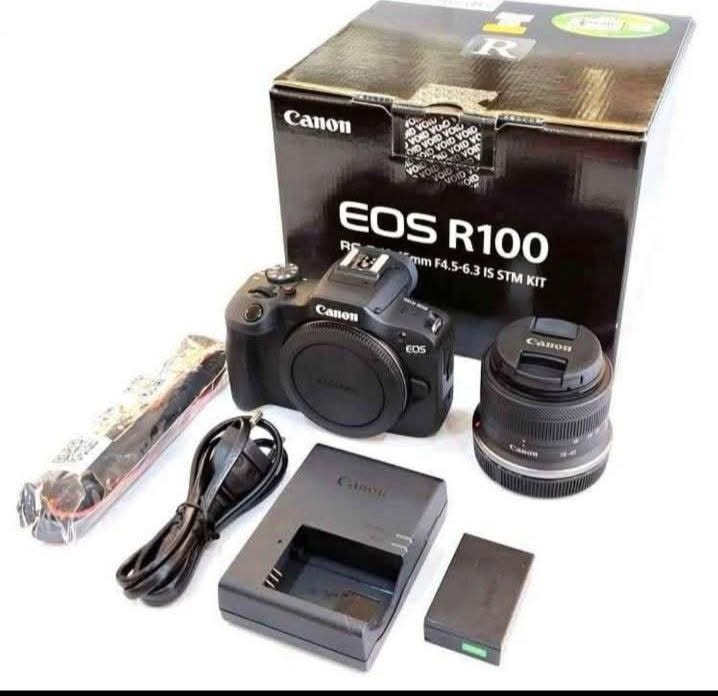 Canon EOS R100 camera kit