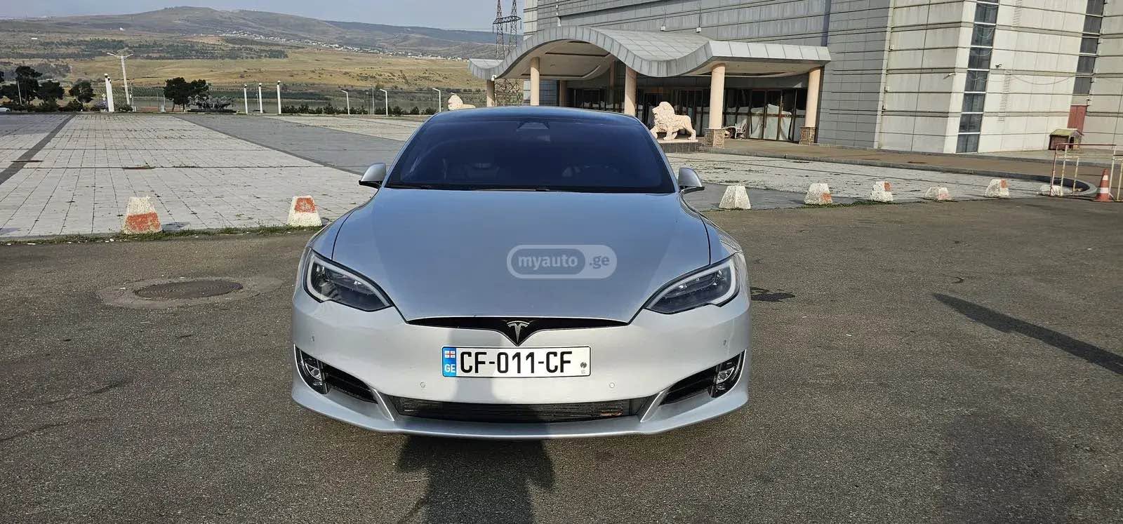 Tesla Model S 2017