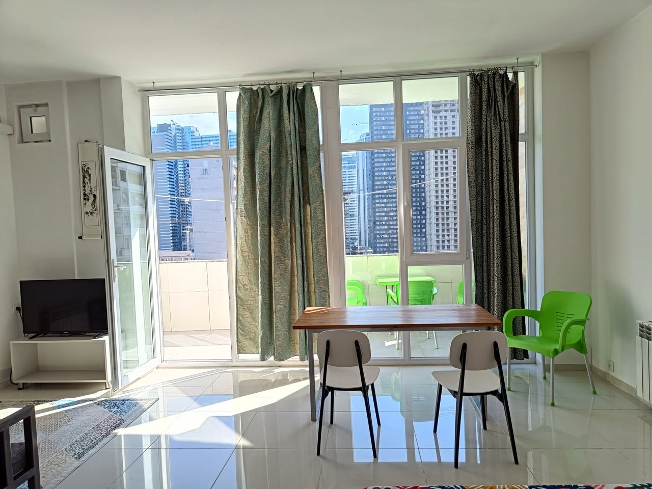 Kirayəyə mənzil verilir, Batumi — $400