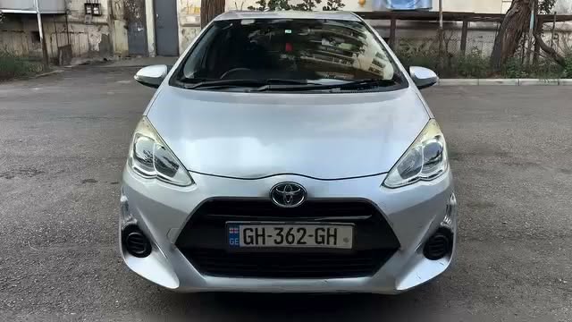 Toyota Aqua 2016