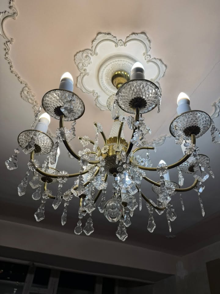 Lüstra (candelabru) satılır: 9 lampa