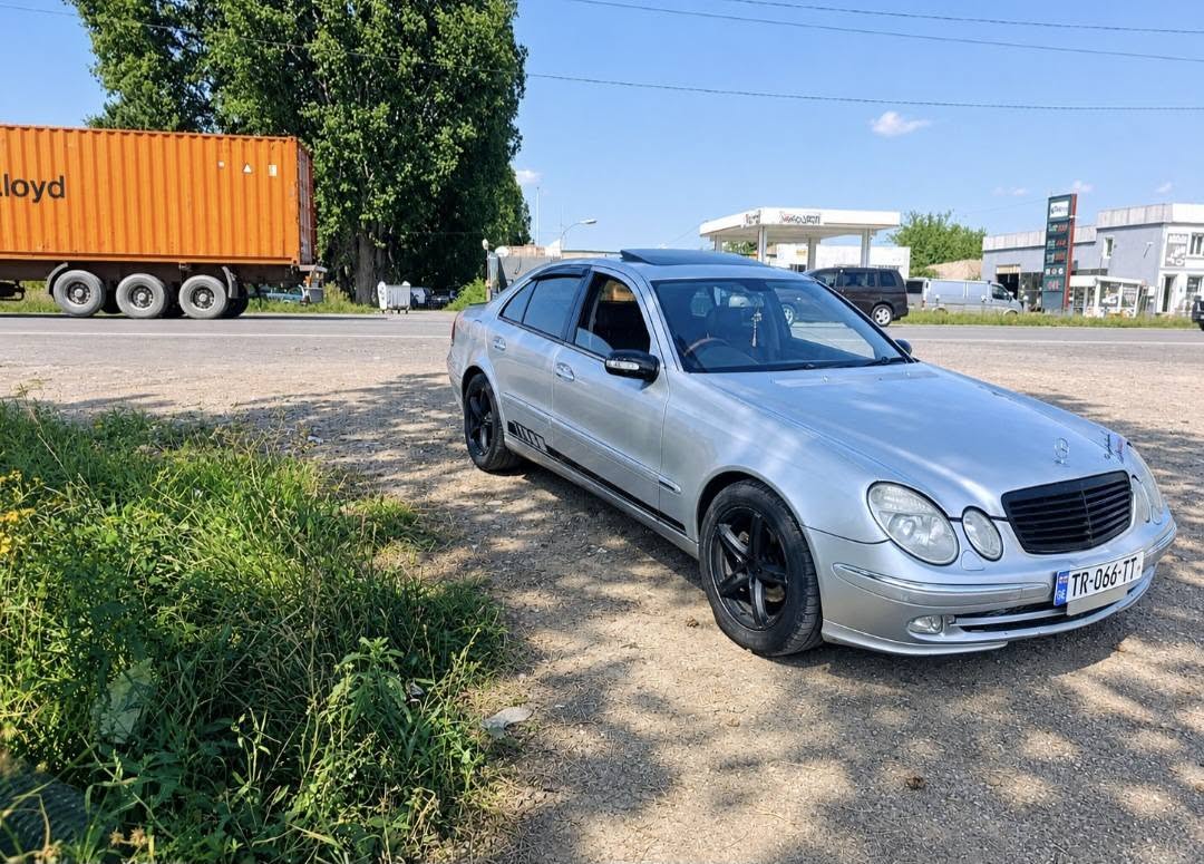 For sale 211 gas-benzin year 2003. Tiptronic. Japanese — $3,000