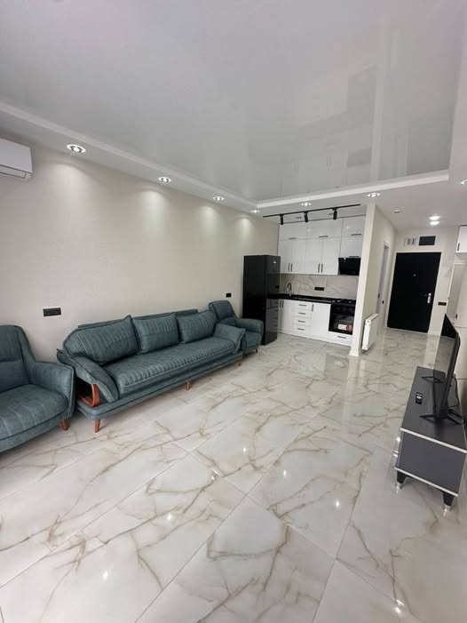Satılır 4-otaqlı mənzil, Batumi — $140,000