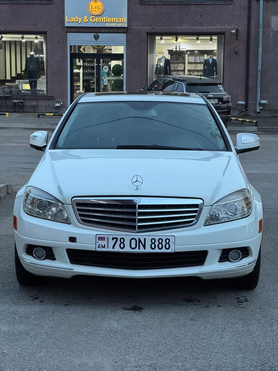 Mercedes Benz C Serisi 2008 — 8,500$