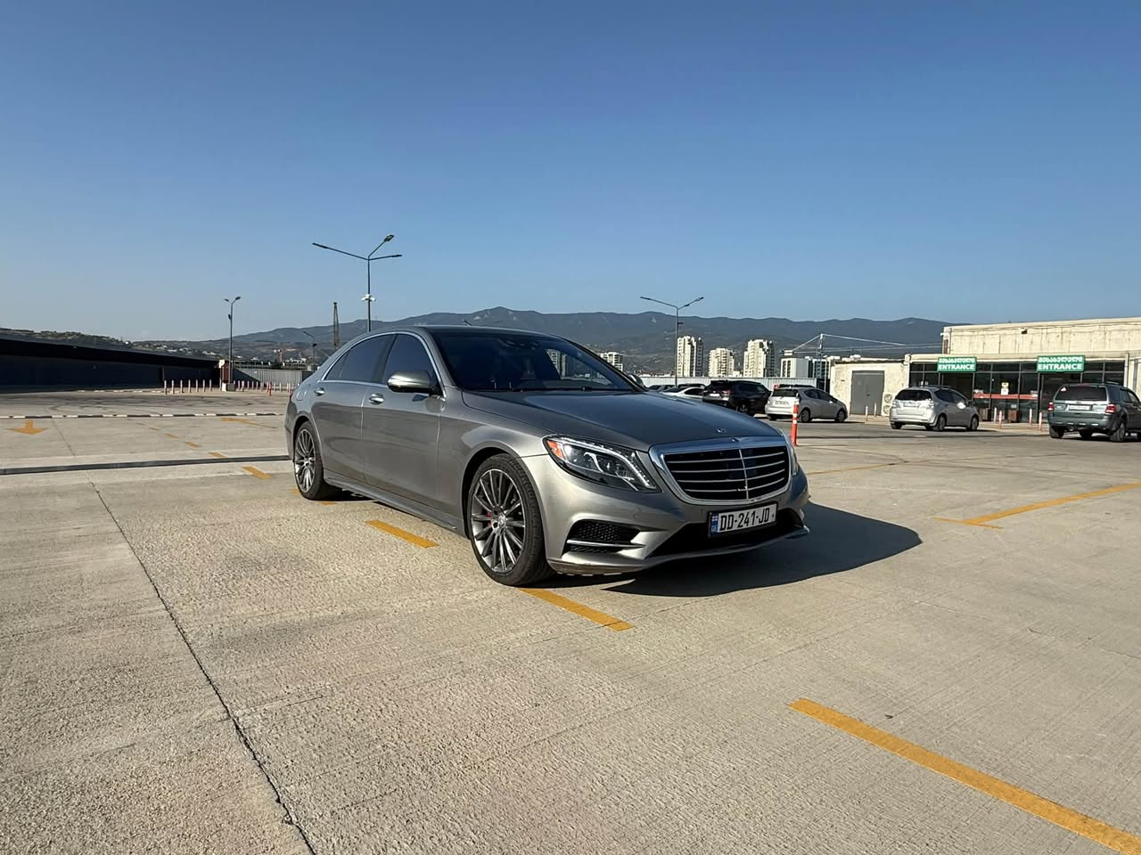 სასწრაფოდ იყიდება Mercedes-Benz S 550 AMGპაკეტით! 2014 — 19,700$