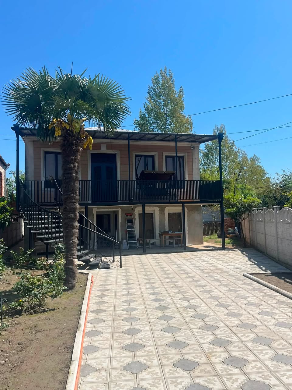 🏡 Bağımsız iki katlı özel ev satılık — 200,000$