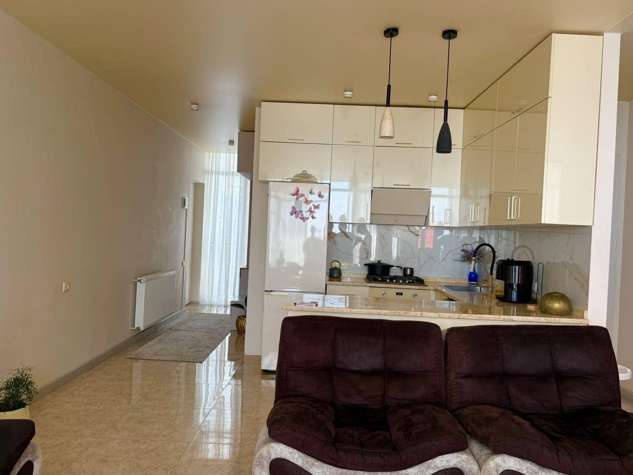Сдаётся 3-комнатная квартира, Батуми — $1,300
