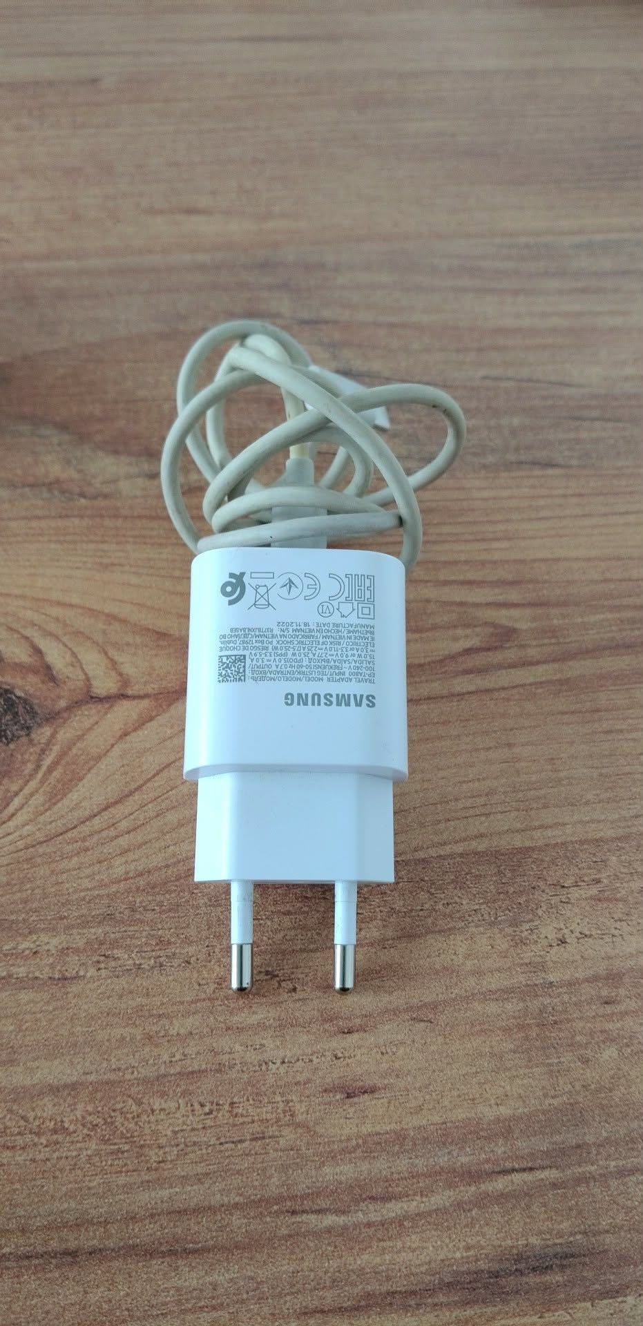 Samsung travel charger with cable