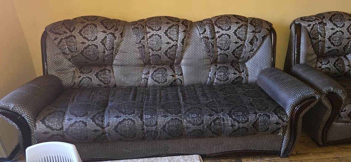 Sofa set, brown patterned fabric