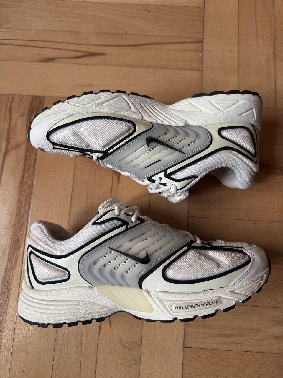 👟 ორიგინალი ბოტასები ახალივით! ✨ სულ — 140₾