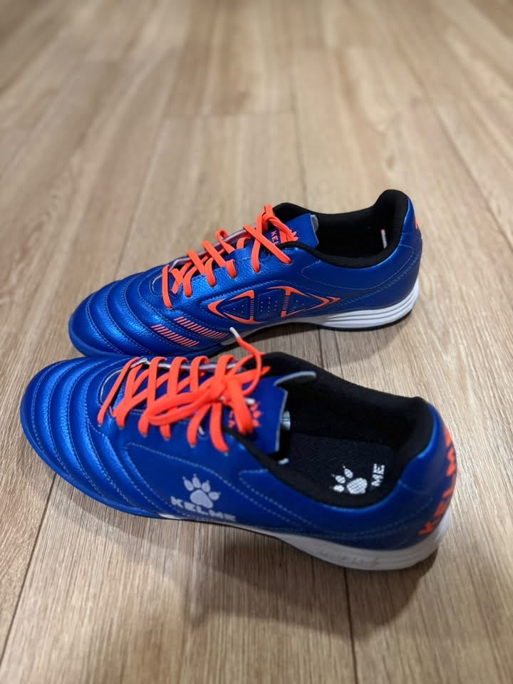 Kelme futbol çəkmələri, istifadə edilməyib