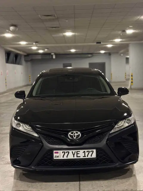 Toyota Camry 2017 — 18,500$