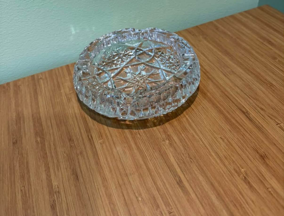 Cut crystal ashtray, Kutaisi