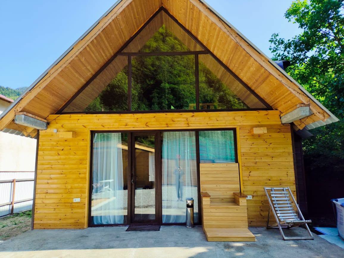 🏡Арендуется коттедж в Боржоми, в районе Тимотесубани. 🚣🚣Коттедж расположен