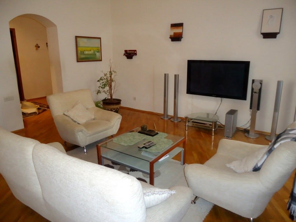 5 oda daire Samet Vurgun caddesinde — 1,500₼