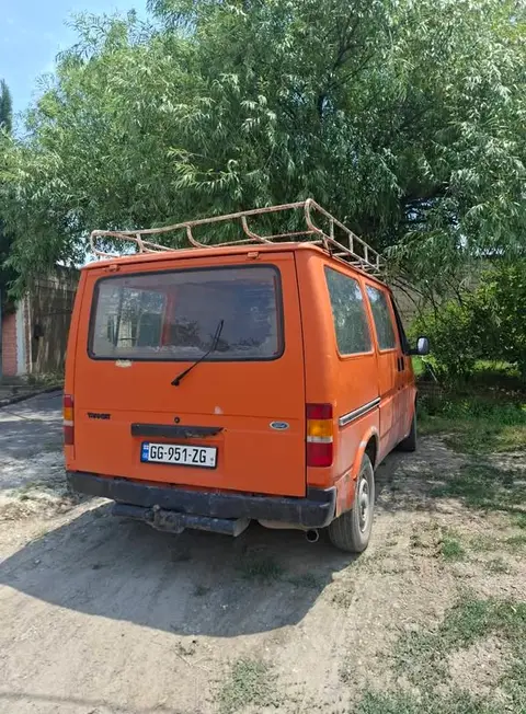 Lada 2107, 2005 model year.