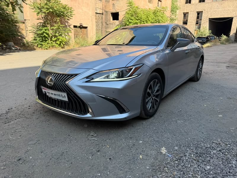 Lexus ES Serisi 2023