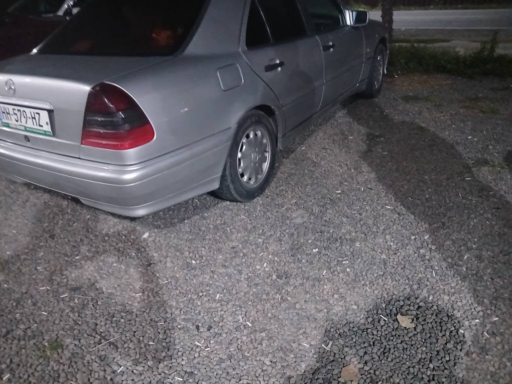 Avtomobil 1998