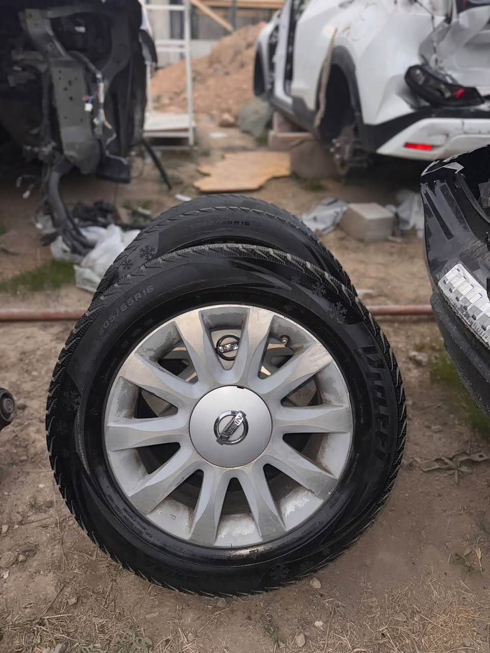Winter tyres 205/65 R16