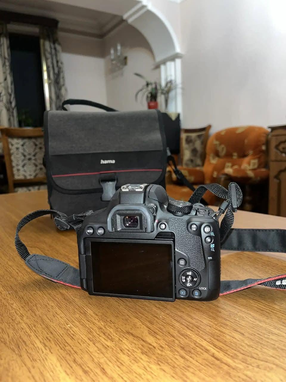 Canon EOS 850D օբյեկտիվ՝ 18-135 Inch